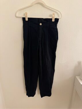 Zara Paperbag High-Waist Black Tapered Pants in Size XS